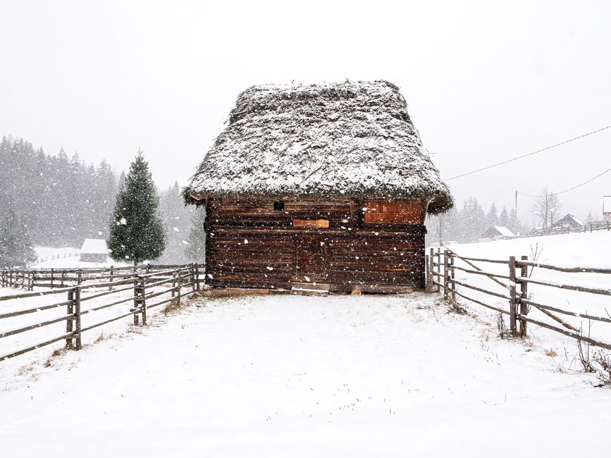 Designing for Deep Snow: Roofs, Entries, and the Details That Save Your Winter